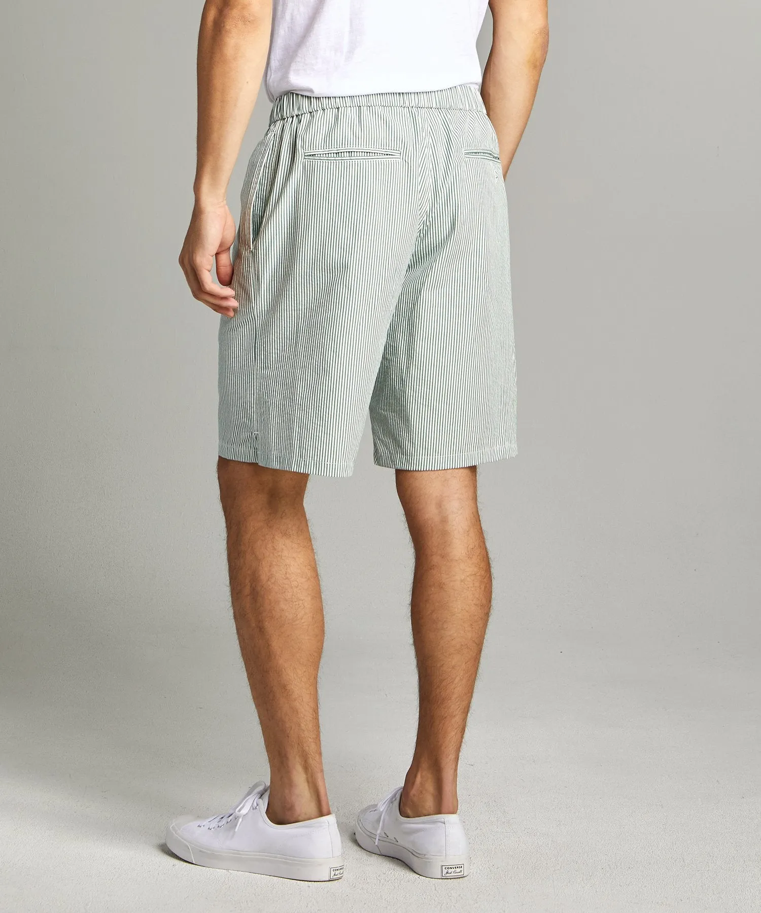 10" Seersucker Traveler Short in Green