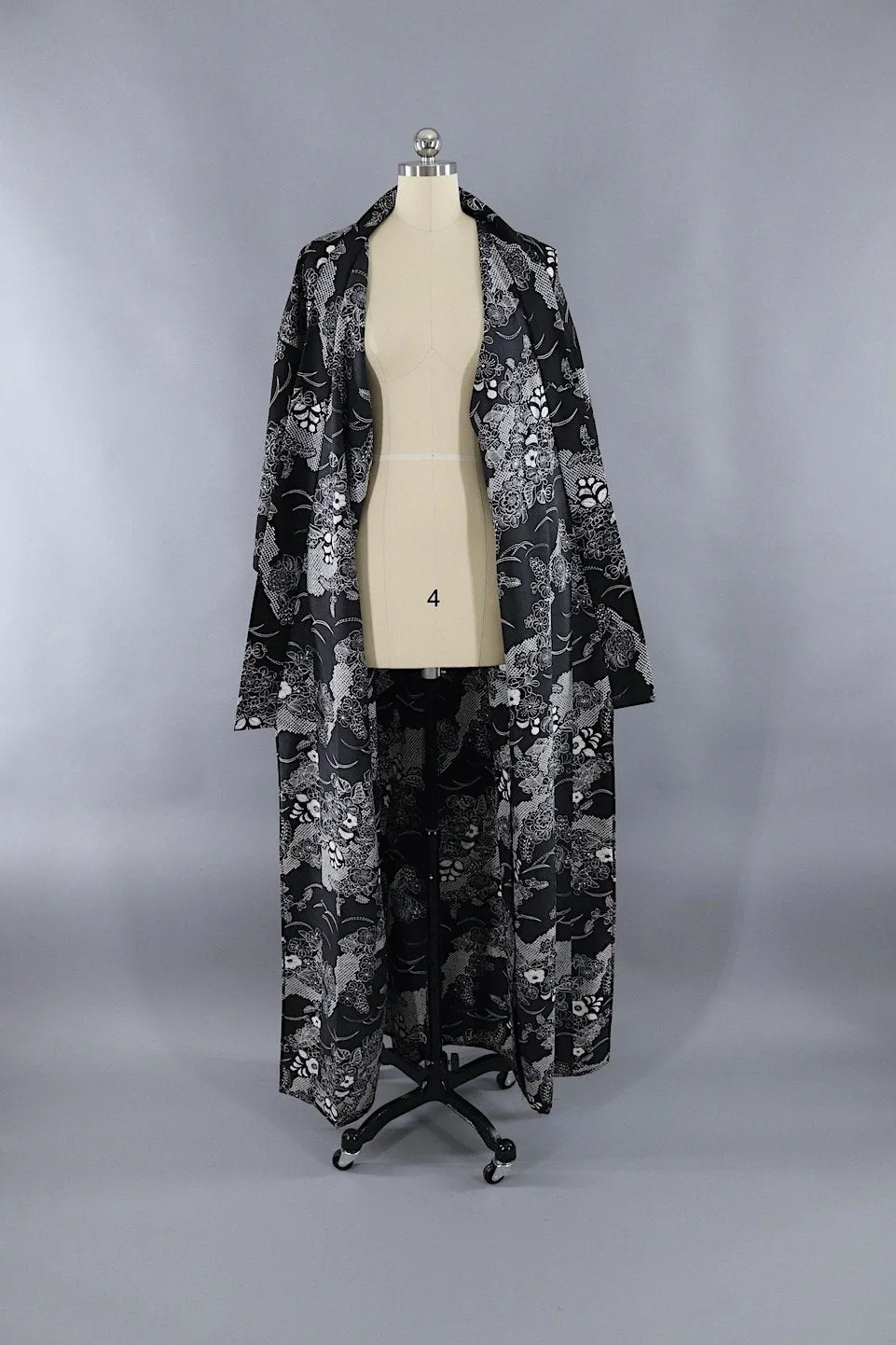 1970s Vintage Silk Kimono Robe / Black & White Floral Print