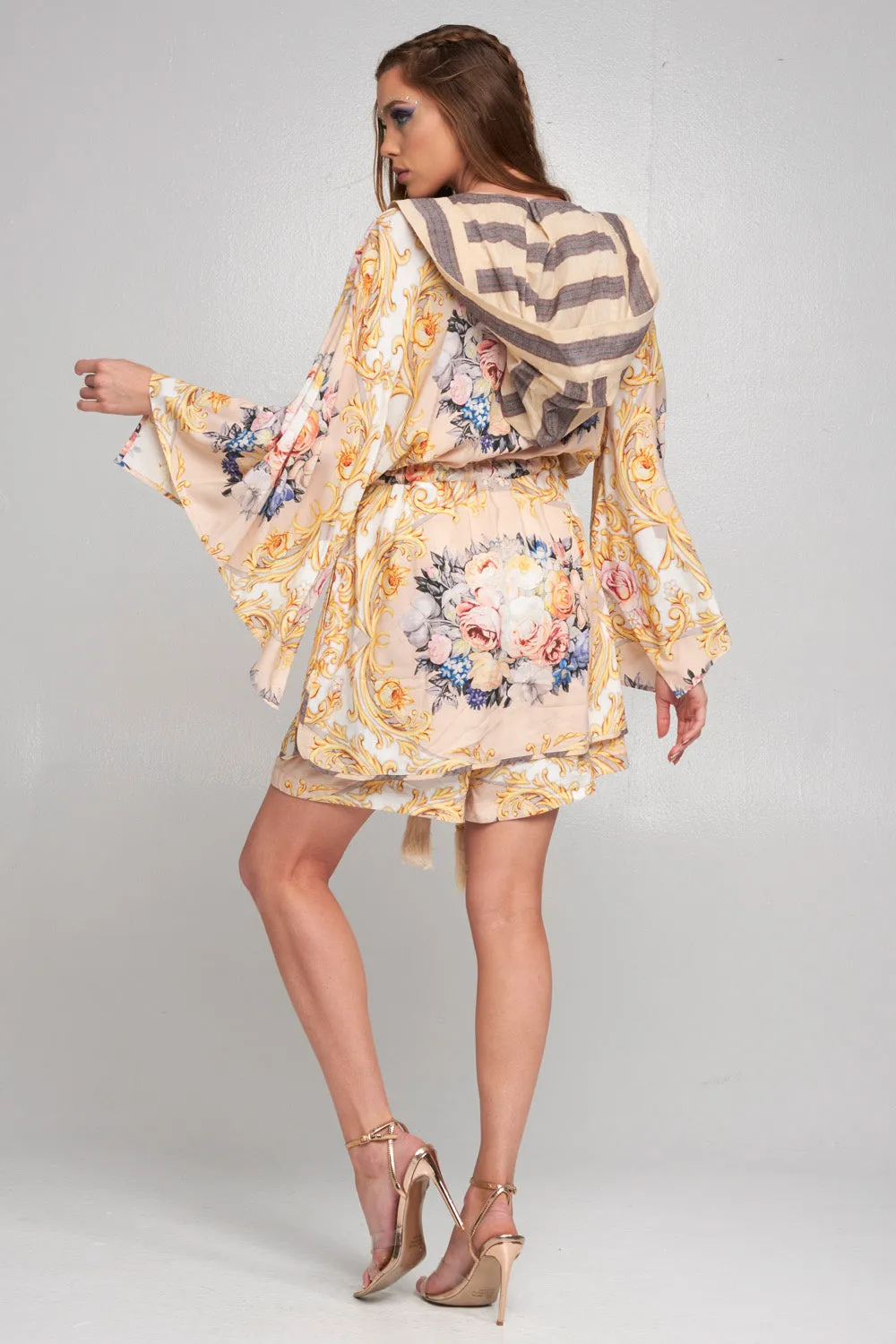 Kimono, Excitement Floral Kimono in Ivory Print, Size Large, SALE!