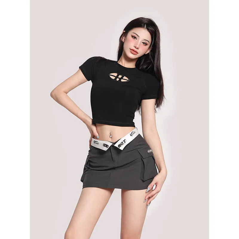 Riley Solid Color Short Sleeve Metallic R Design Slim Cropped Top