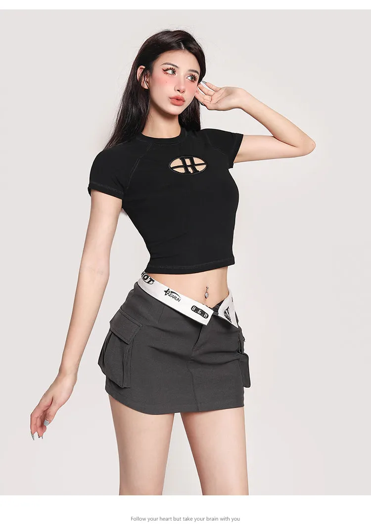 Riley Solid Color Short Sleeve Metallic R Design Slim Cropped Top