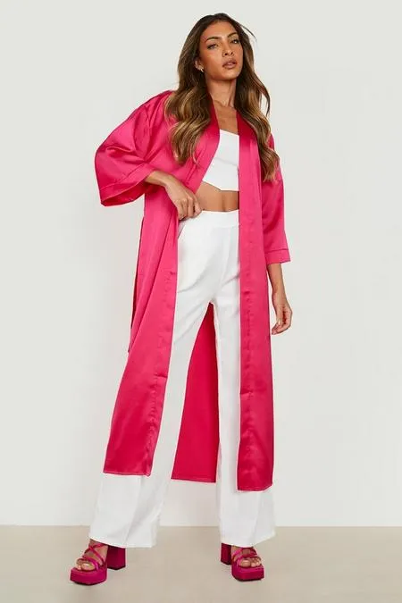 Satin belted kimono in Pink