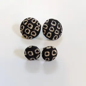 Shibori Button Earring - black and white