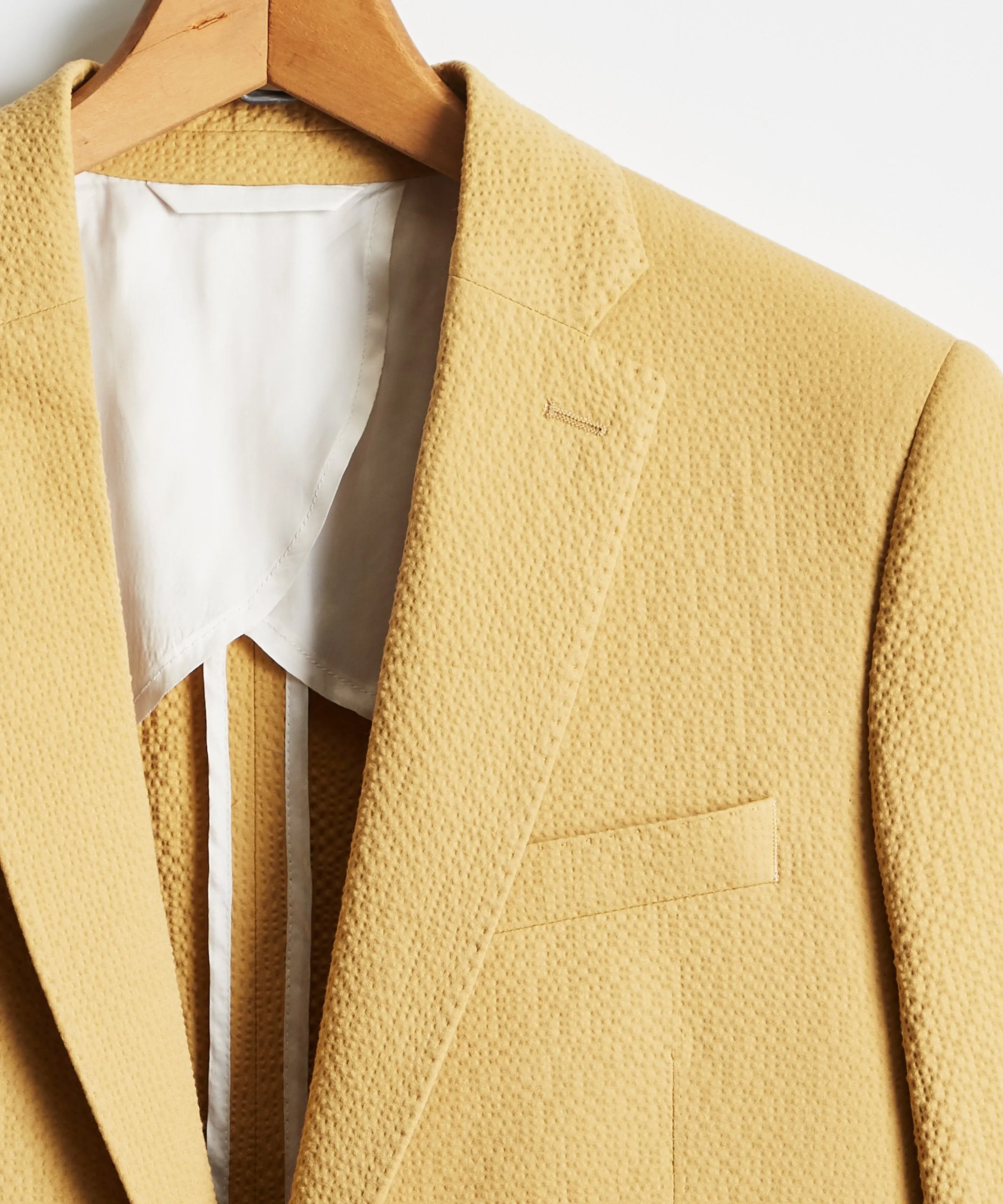 Sutton Seersucker Suit Jacket in Mustard