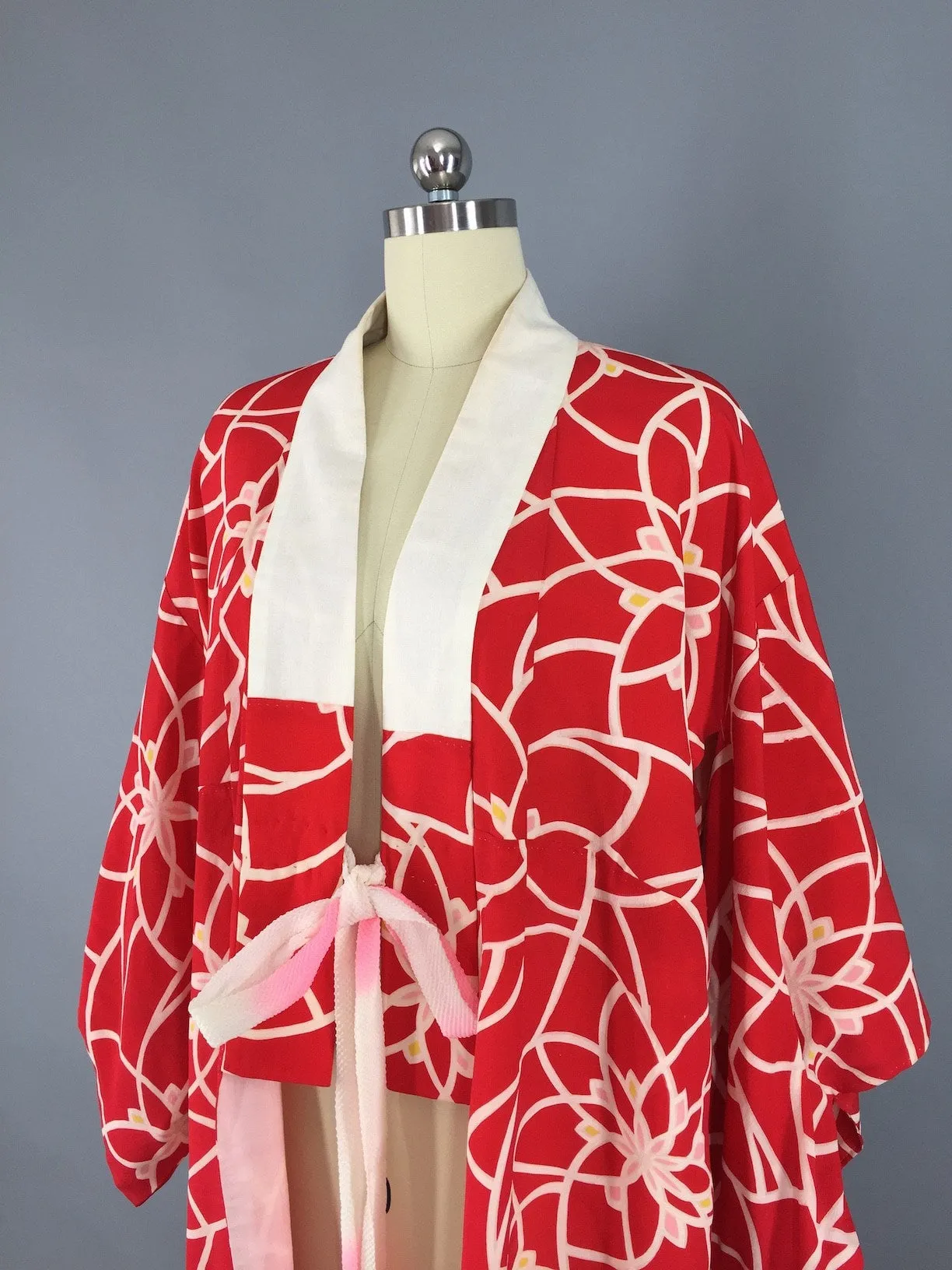 Vintage 1930s Silk Kimono Robe / Red & Pink Floral Print