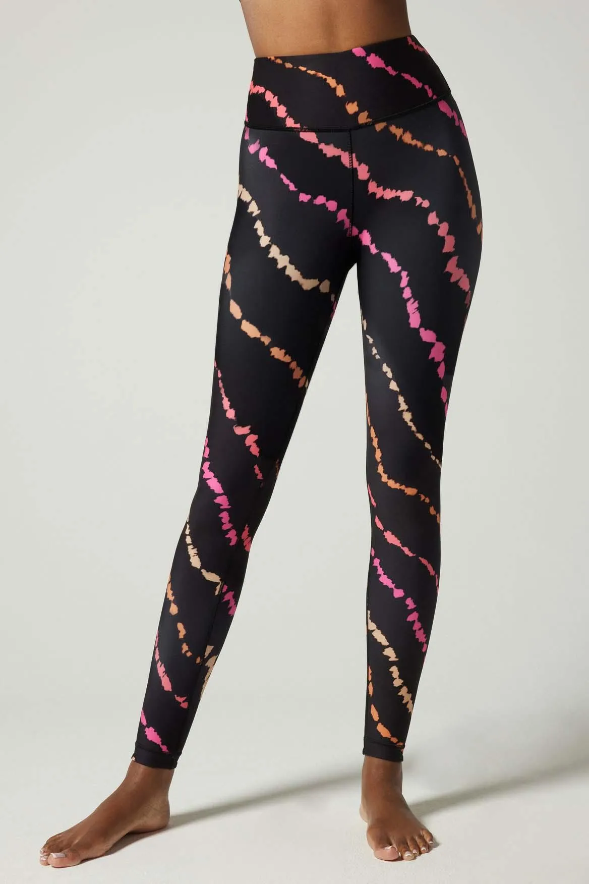 Wear It To Heart Aria Reversible Legging - Diagonal Tie Dye Black Multi